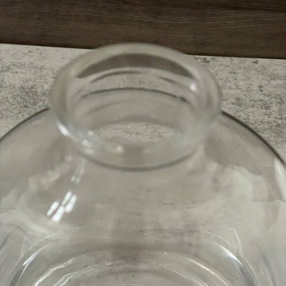 NWOB Nude Shade Whisky Decanter Skull Shaped Stopper Lead Free Crystal 42oz - Picture 10 of 13